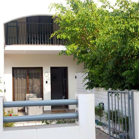 Galatex Beach Living By Trulycyprus Λεμεσός Εξωτερικό φωτογραφία