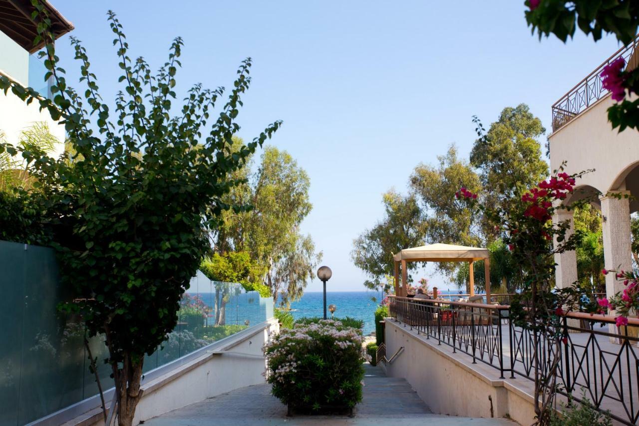 Galatex Beach Living By Trulycyprus Λεμεσός Εξωτερικό φωτογραφία
