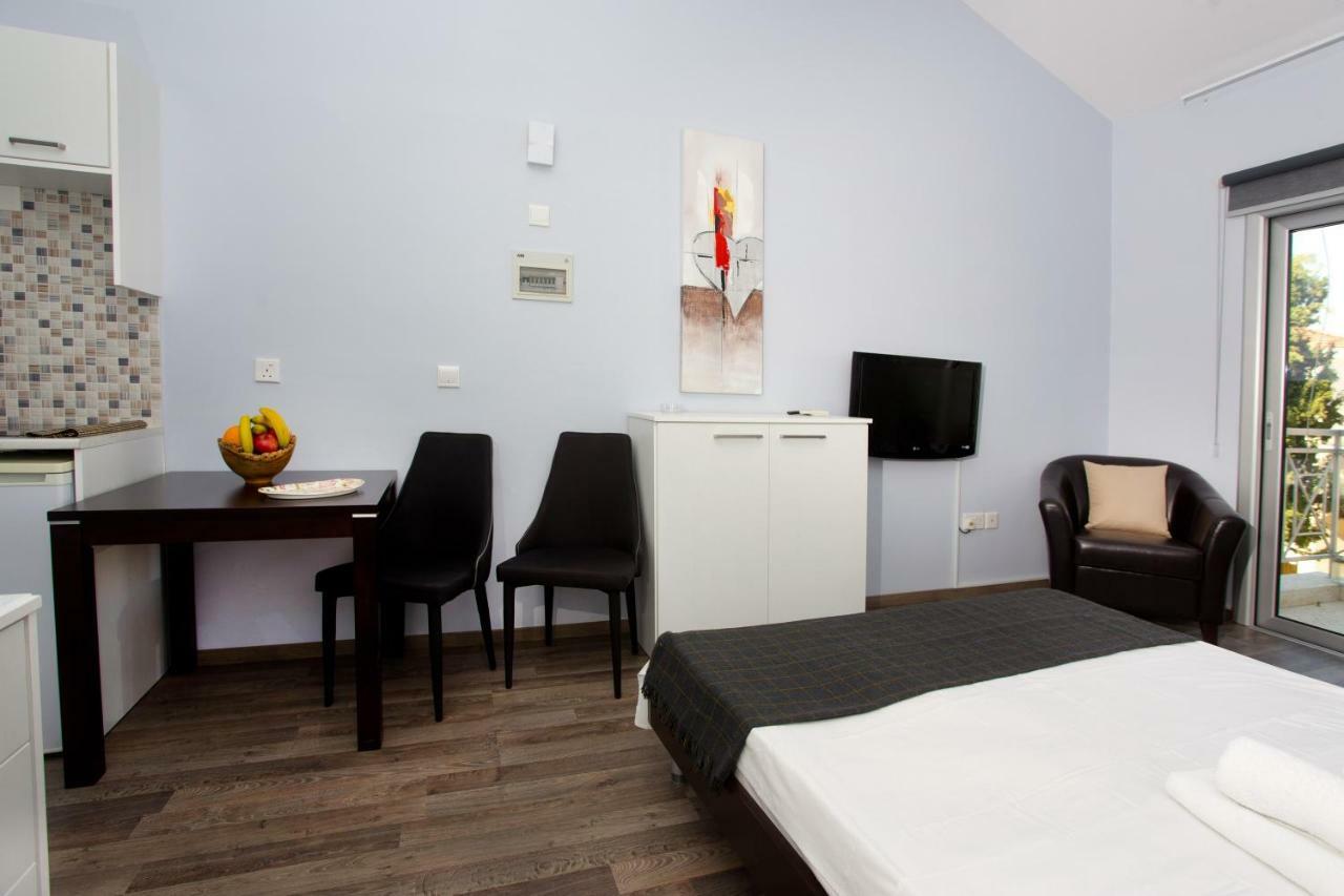 Galatex Beach Living By Trulycyprus Λεμεσός Εξωτερικό φωτογραφία