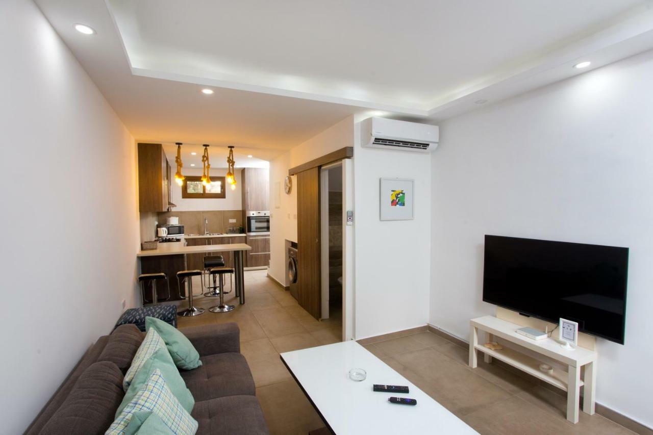 Galatex Beach Living By Trulycyprus Λεμεσός Εξωτερικό φωτογραφία